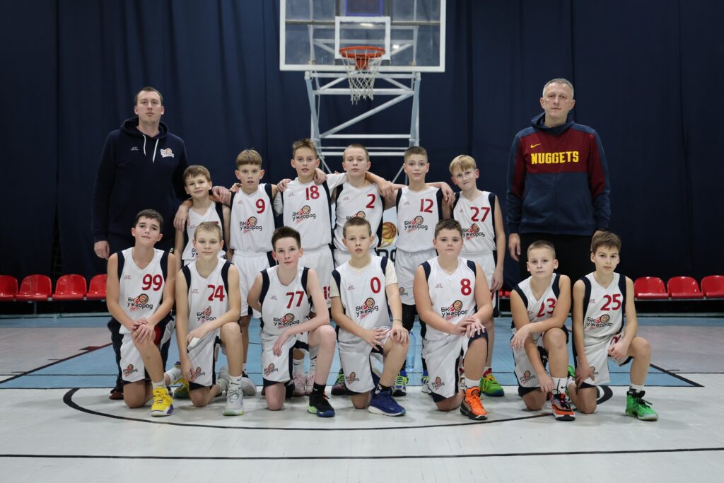 Юні ужгородські баскетболісти впевнено пройшли І етап ВЮБЛ